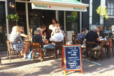 Piet de Leeuw, Amsterdam - small outdoor terrace in Noorderstraat pietdeleeuw
