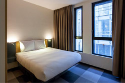 easyHotel