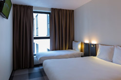 easyHotel